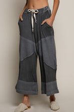 Load image into Gallery viewer, POL Contrasting Fabric Culottes Pants in Black Pants POL Clothing   
