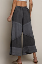 Load image into Gallery viewer, POL Contrasting Fabric Culottes Pants in Black Pants POL Clothing   
