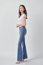 Load image into Gallery viewer, Cello Jeans Pull On Flared Jeggings in Medium Wash
