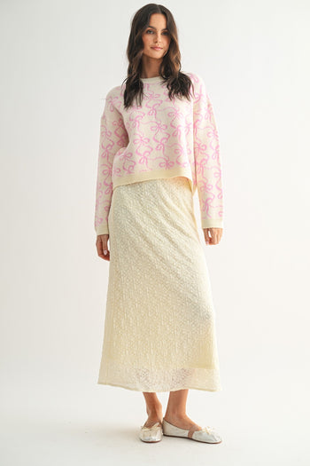 Wishlist CROPPED Jacquard Knit Sweater with Contrasting Bow Print in Cream/Pink