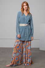 Load image into Gallery viewer, Easel Washed Cotton Gauze Tunic Shirt in Faded Teal Top Easel   
