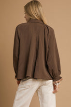 Load image into Gallery viewer, Umgee Textured Top with Contrasting Trim in Brown

