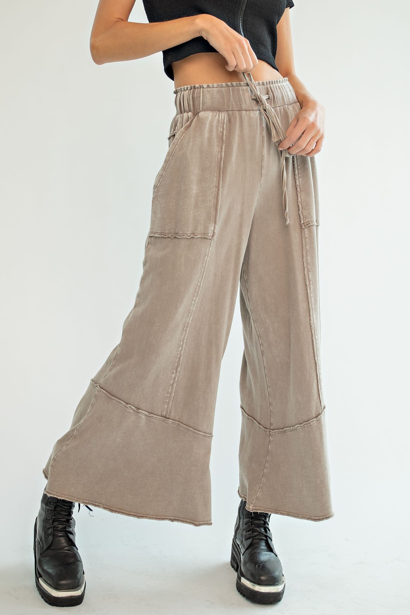 Easel Feeling Good Pull on Pants in Mushroom – June Adel