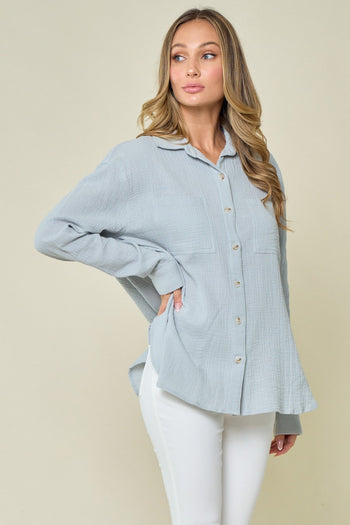 Wisteria Lane Solid Color Textured Gauze Top in Baby Blue