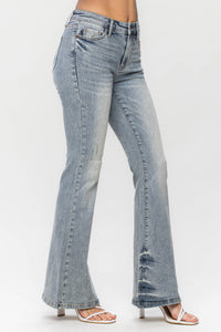 Judy Blue Mid Rise Denim Flare Jeans in Medium Wash