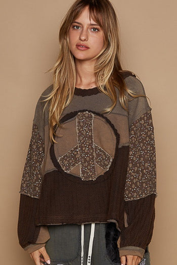 POL Long Sleeve Peace Emblem Top in Rust Black