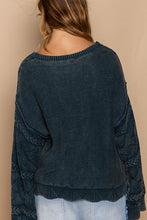 Load image into Gallery viewer, POL OVERSIZED Textured Vintage Washed Sweater in Navy
