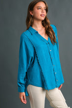 Load image into Gallery viewer, Umgee Contrast Stitching High Low Hem Button Up Top in Teal Blue
