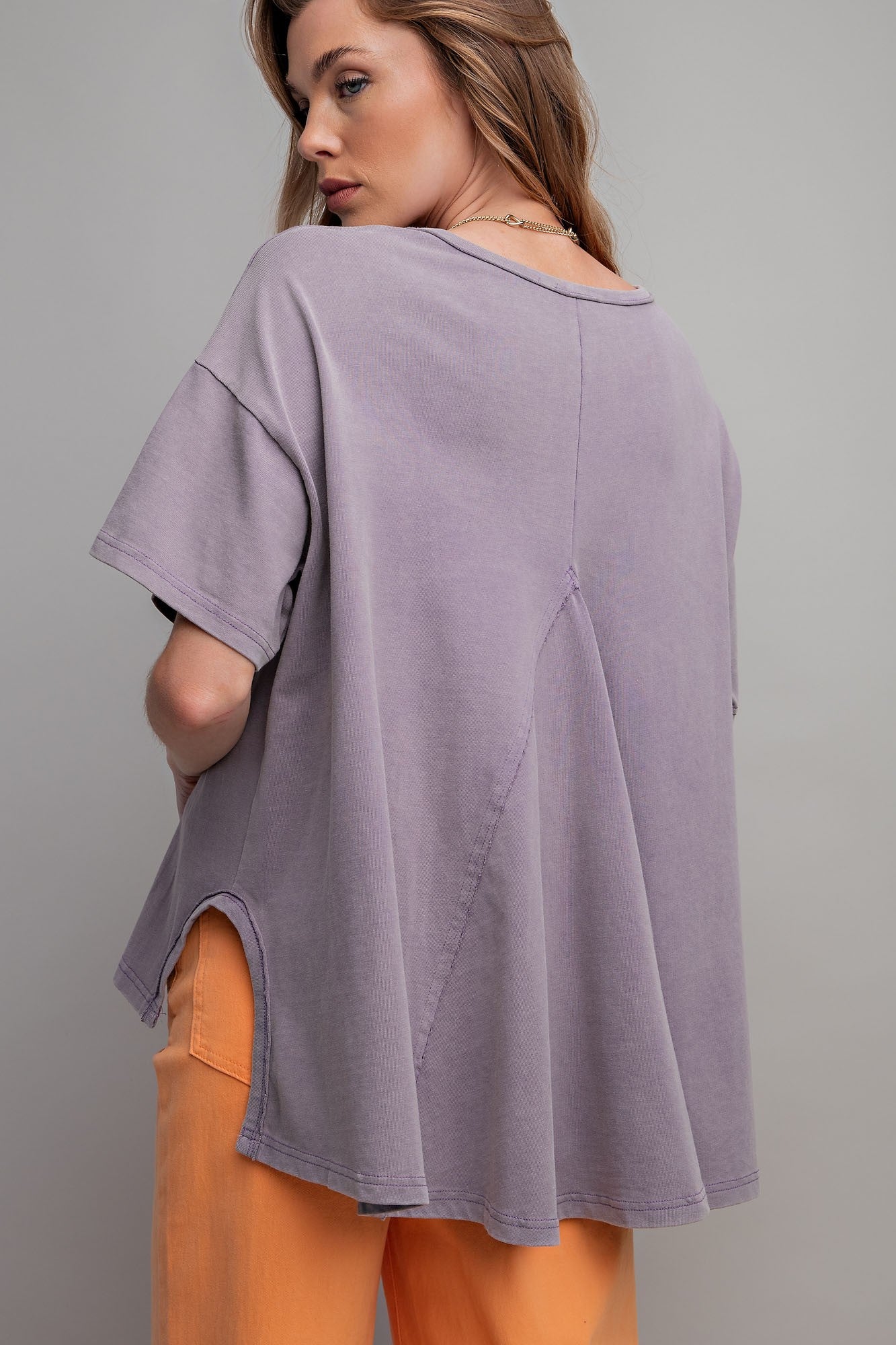 Easel Short Sleeve Star Patch Top in Dusty Lilac – June Adel