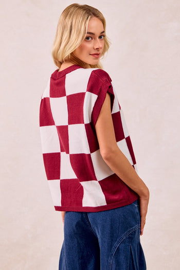 BiBi Contrasting Color Checkered Sweater Vest in Burgundy/Ivory