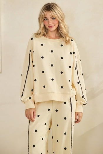 Veveret Charming Polka Dot Lounge Set in Cream/Black