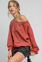 Load image into Gallery viewer, Umgee Off Shoulder Luxeknit Top in Rosewood
