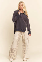Load image into Gallery viewer, Davi &amp; Dani Floral Start Patched Pants in Natural/D.Grey
