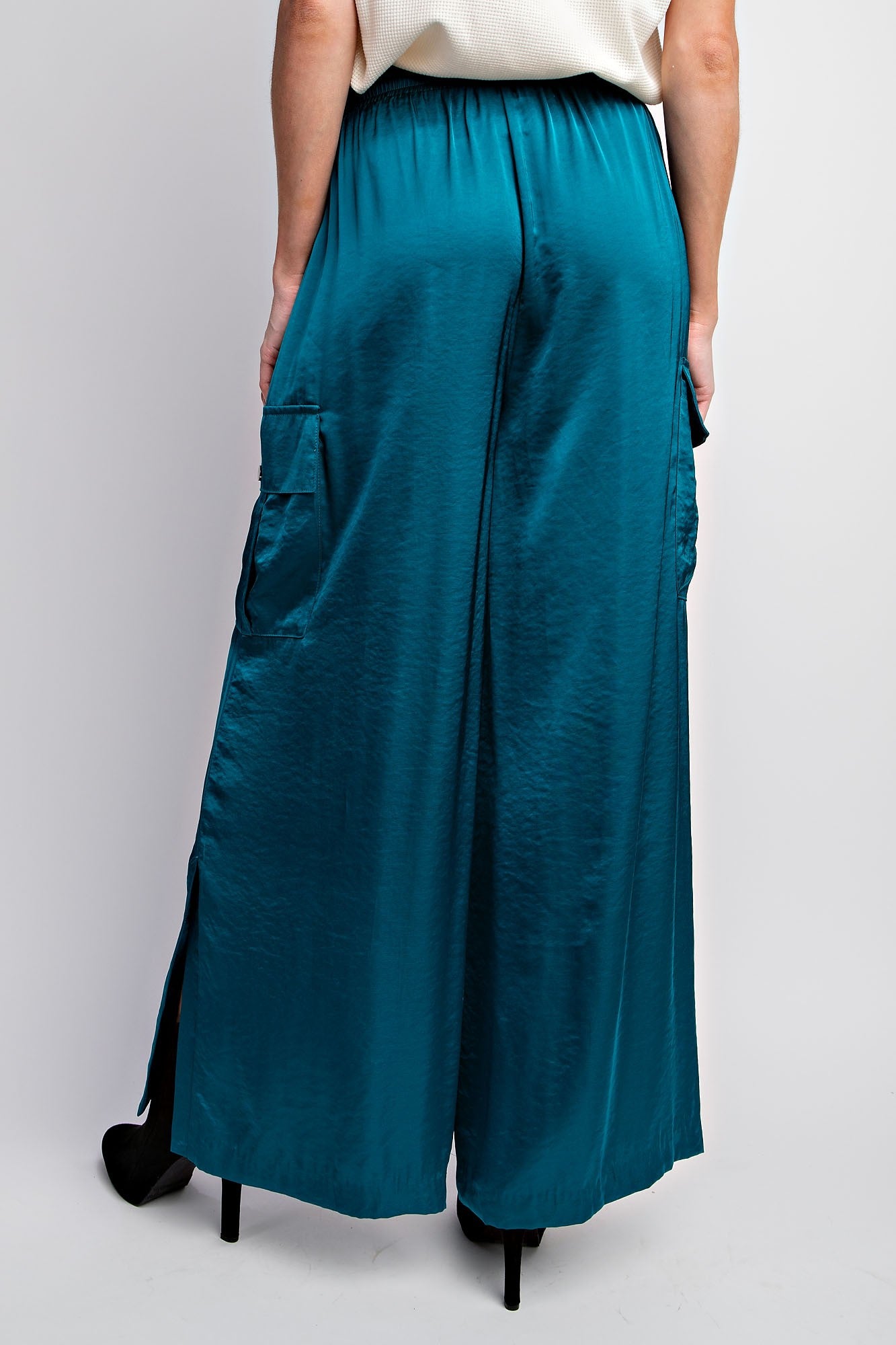 Easel Washed Satin Cargo Pants in Teal June Adel