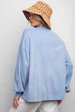 Load image into Gallery viewer, Easel Star Printed Mineral Washed Top in Peri Blue
