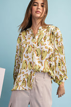 Load image into Gallery viewer, ee:some OVERSIZED Printed Dolman Sleeve Top in Avocado
