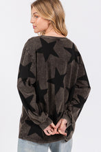 Load image into Gallery viewer, Sage+Fig Mineral Washed Top with Star Print in Ash ON ORDER
