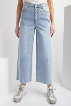 Load image into Gallery viewer, Easel High Waisted 5 Button Front Jeans in Light Denim
