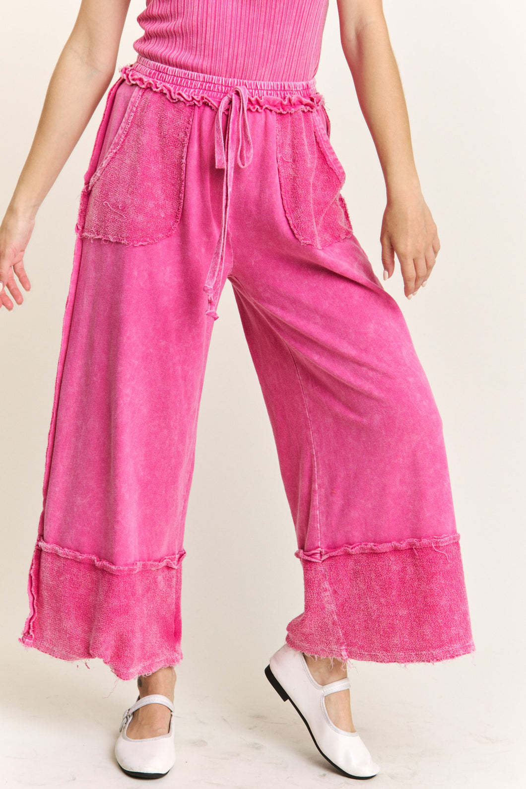 J.Her Contrasting Fabric Wide Leg Pants in Hot Pink