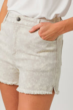 Load image into Gallery viewer, Mystree Washed Denim Shorts in Oatmeal
