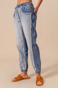 So Me Distressed Jogger in Denim