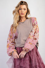 Load image into Gallery viewer, Easel Mineral Washed Top with Contrasting Print Sleeves in Mushroom
