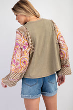 Load image into Gallery viewer, Easel Mineral Washed Top with Contrasting Print Sleeves in Faded Olive
