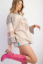 Load image into Gallery viewer, Easel Cotton Terry Knit Top with Heart Patch in Oatmeal
