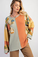 Load image into Gallery viewer, Easel Color Block Thermal Top with Daisy Patch in Sage Combo
