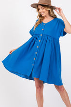 Load image into Gallery viewer, Sage+Fig Oversized Cotton Gauze Dress in Blue
