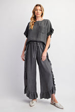 Load image into Gallery viewer, Easel Mineral Washed Loose Fit Top in Black Denim
