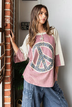 Load image into Gallery viewer, Mittoshop Color Block Top with Peace Sign Patch in Mauve/Ivory
