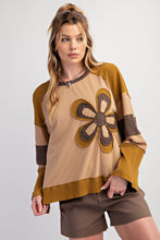 Load image into Gallery viewer, Easel Color Block Top with Flower Patch in Golden Kiwi
