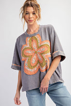 Load image into Gallery viewer, Easel Mineral Washed Cotton Top with Flower Patch in Slate
