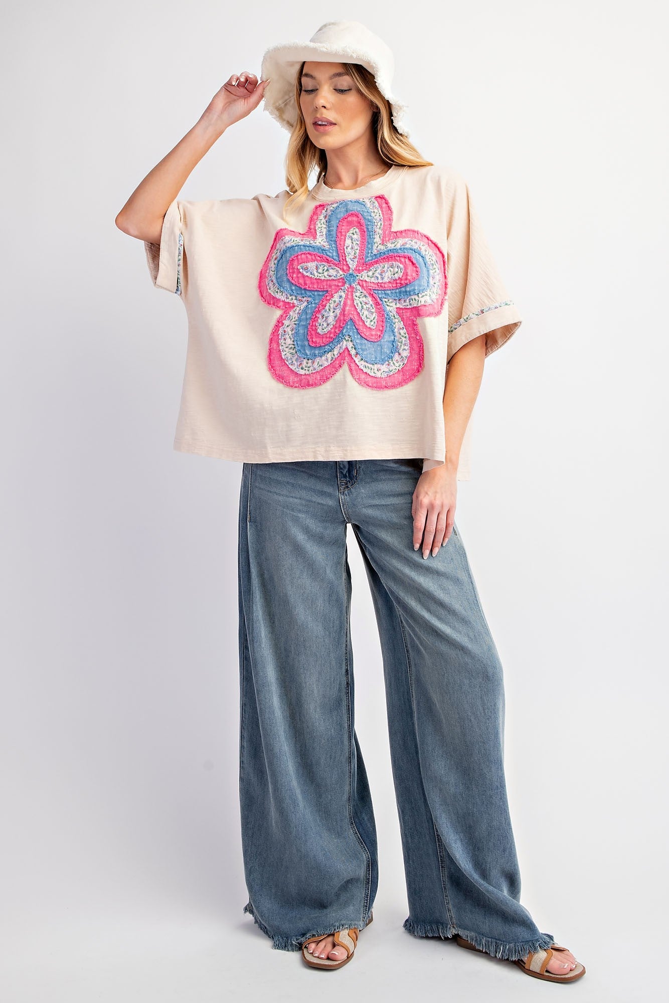 Easel Mineral Washed Cotton Top with Flower Patch in Cream – June Adel