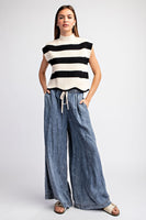 ee:some Striped Sleeveless Sweater in Black