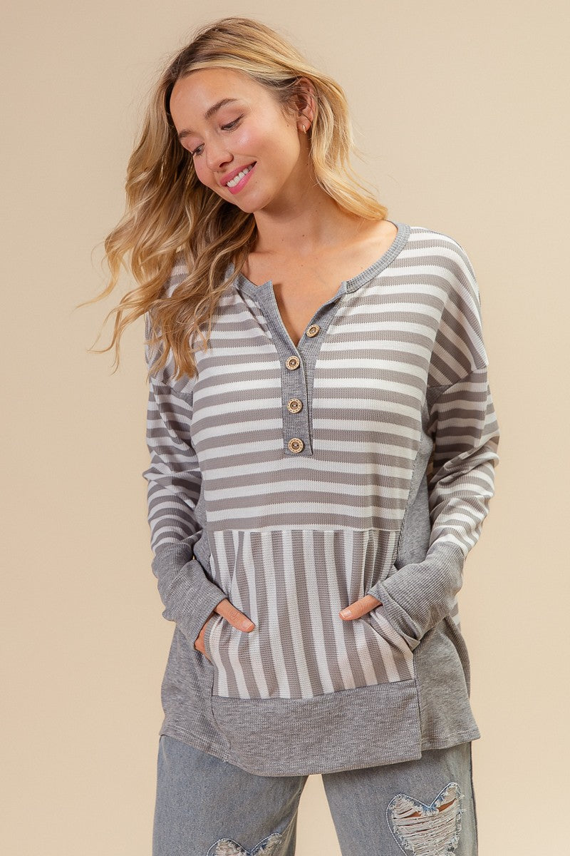 BiBi Thermal Knit Henley Stripe Pattern Top in Grey