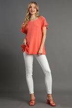 Load image into Gallery viewer, Umgee Solid Color Top with Laced Back in Coral
