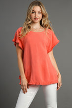 Load image into Gallery viewer, Umgee Solid Color Top with Laced Back in Coral
