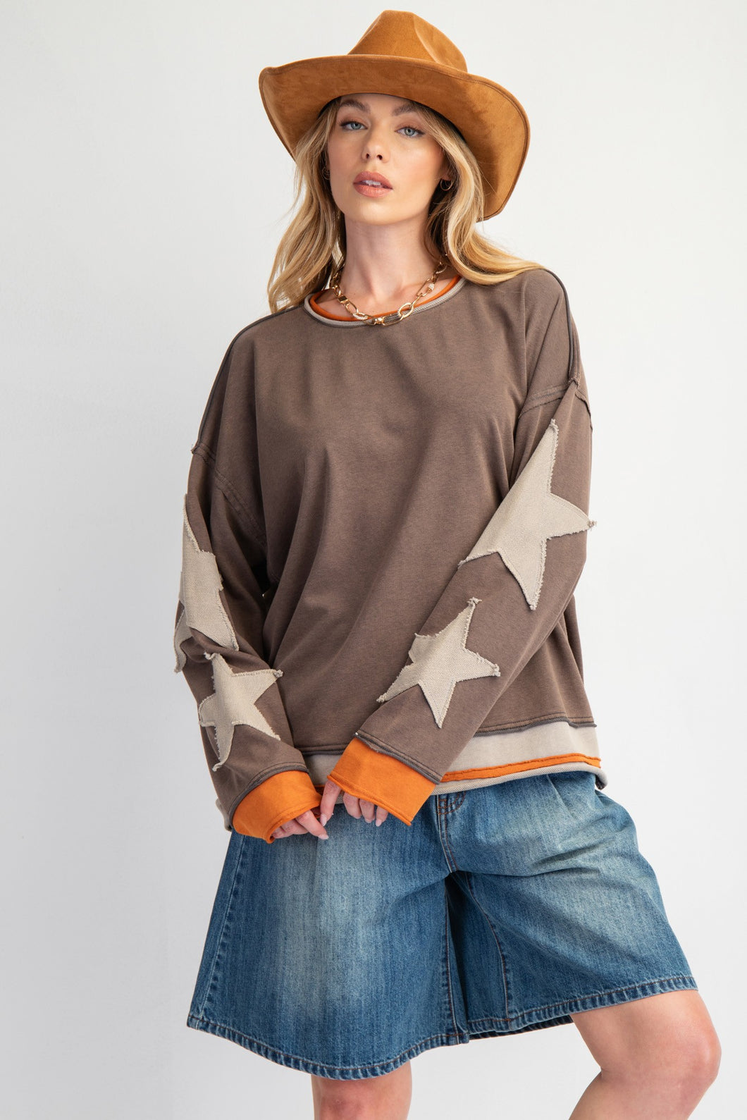 Easel Mineral Washed Top with Star Patched Sleeves in Ash