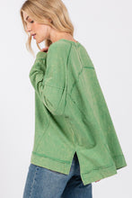 Load image into Gallery viewer, Sage+Fig OVERSIZED Mineral Washed Top in Kelly Green
