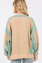 Load image into Gallery viewer, Sage+Fig Color Block Pullover Sweater in Cookie/Green
