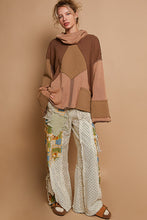 Load image into Gallery viewer, POL OVERSIZED Mixed Fabric Sweater Top in Cocoa
