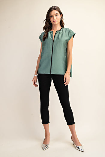 GiGio Solid Color Top with Contrasting Piping Details in Teal