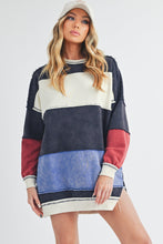 Load image into Gallery viewer, Aemi + Co Ottavia Sweatshirt in Navy Multi
