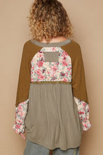 Load image into Gallery viewer, POL OVERSIZED Solid and Floral Print Babydoll Top in Olive Multi
