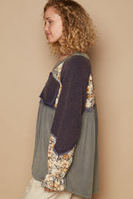 Load image into Gallery viewer, POL OVERSIZED Solid and Floral Print Babydoll Top in Charcoal Multi
