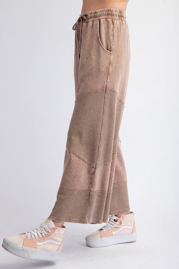 Easel Mixed Thermal Knit and Terry Knit Pants in Mocha