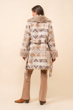 Load image into Gallery viewer, Blue B Western Aztec Jacquard Print Jacket with Faux Fur Lining in Beige Brown
