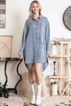 Load image into Gallery viewer, BlueVelvet Star Patch Front Button Down Dress in Denim
